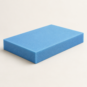Placa de espuma azul para assentos, sem tecido, em fundo neutro